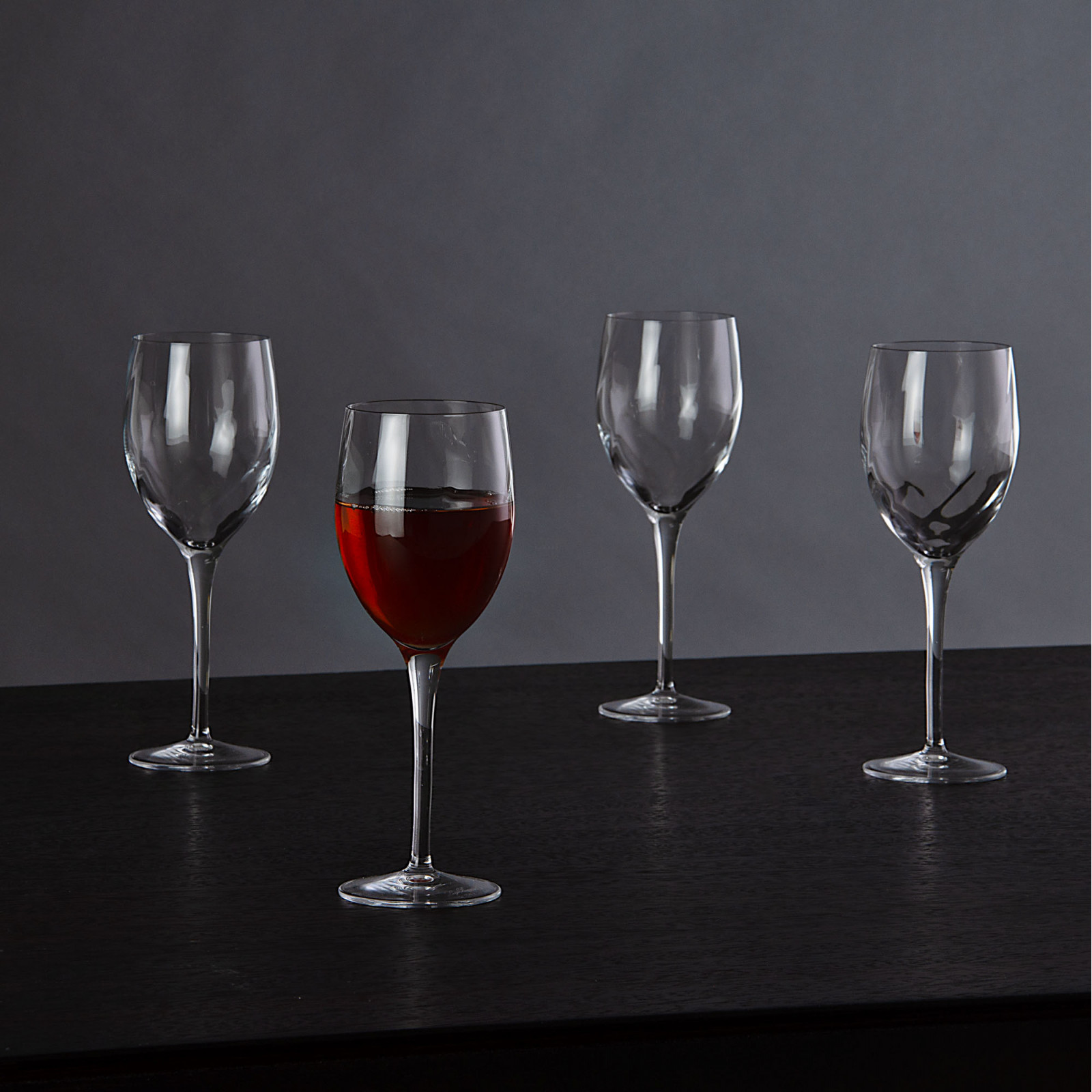 Copas vino tinto Canaletto Bormioli elaboradas en vidrio transparente.